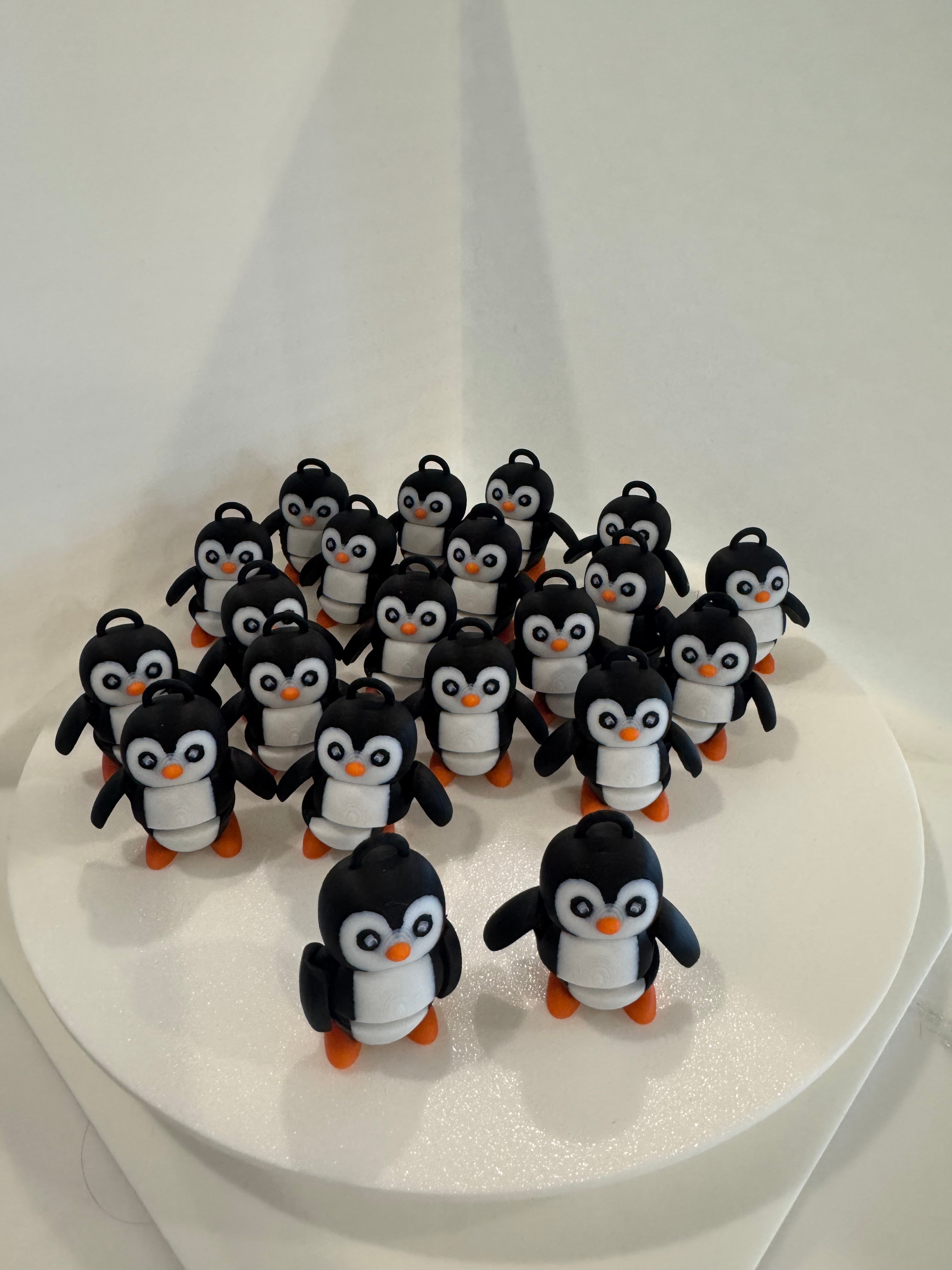 Penguin Articulated Figure Keychain – Cute Flexi Companion | Fidget Toy | 3D Printed Keychain Accessory