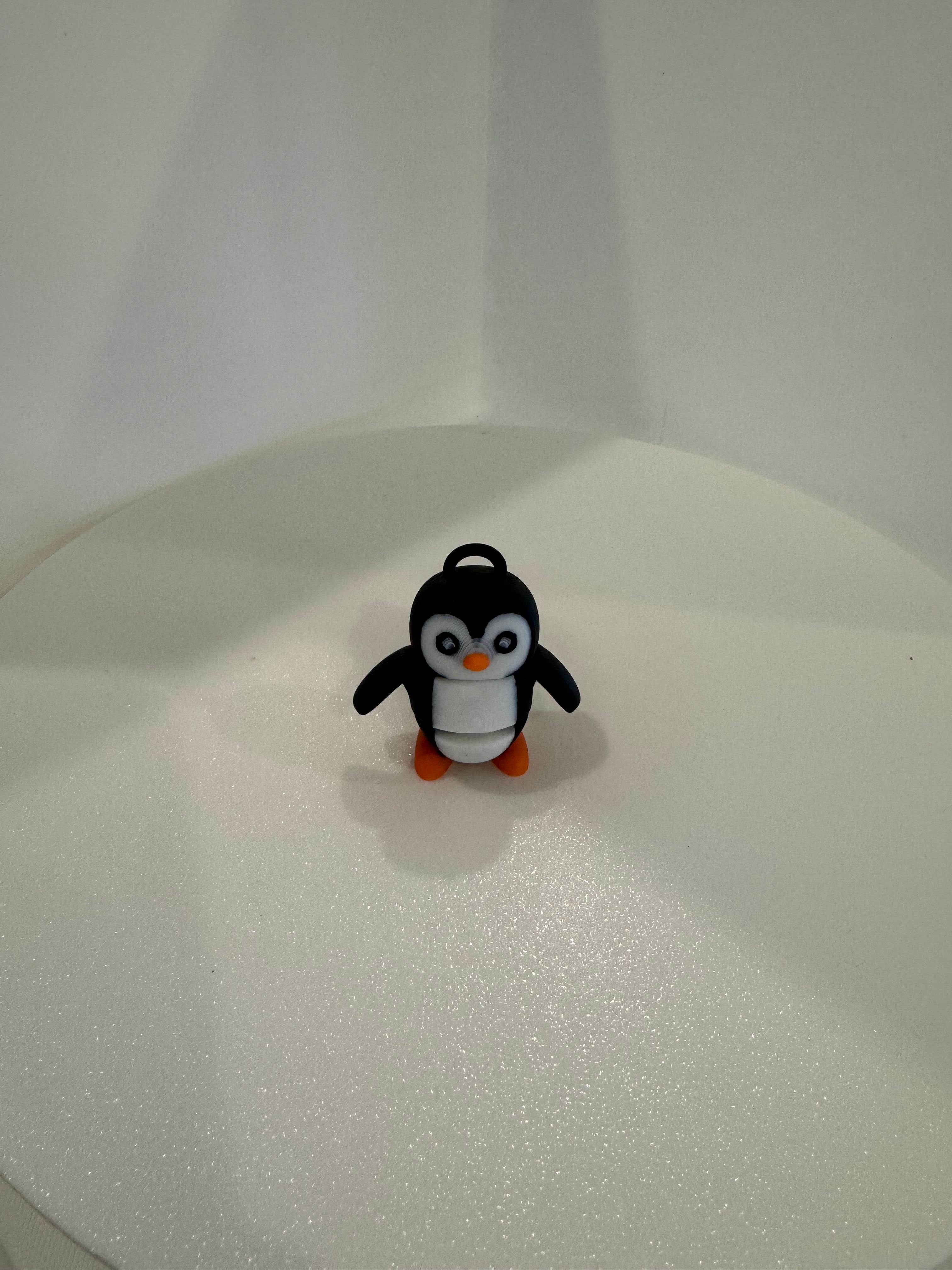 Penguin Articulated Figure Keychain – Cute Flexi Companion | Fidget Toy | 3D Printed Keychain Accessory