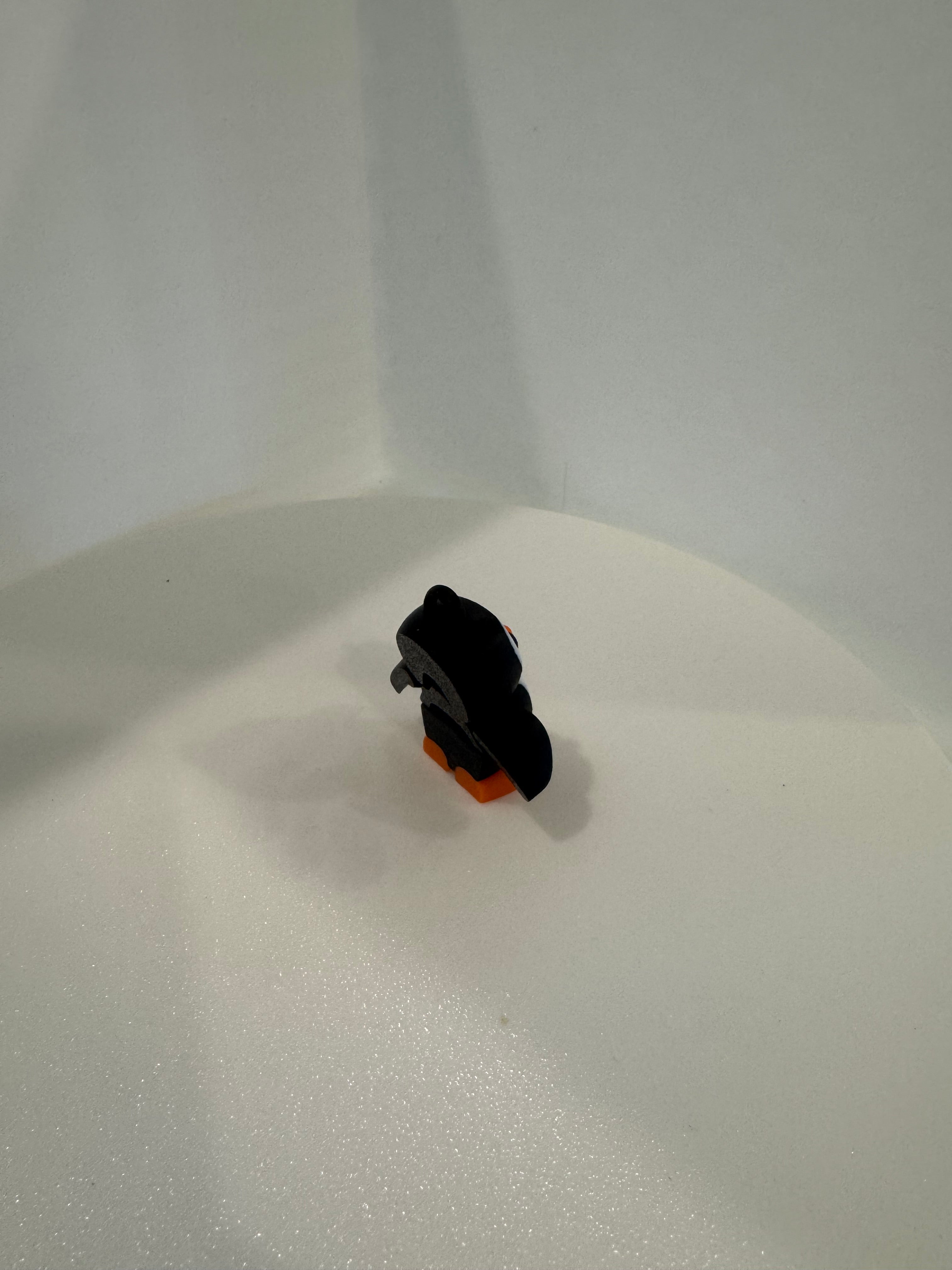 Penguin Articulated Figure Keychain – Cute Flexi Companion | Fidget Toy | 3D Printed Keychain Accessory