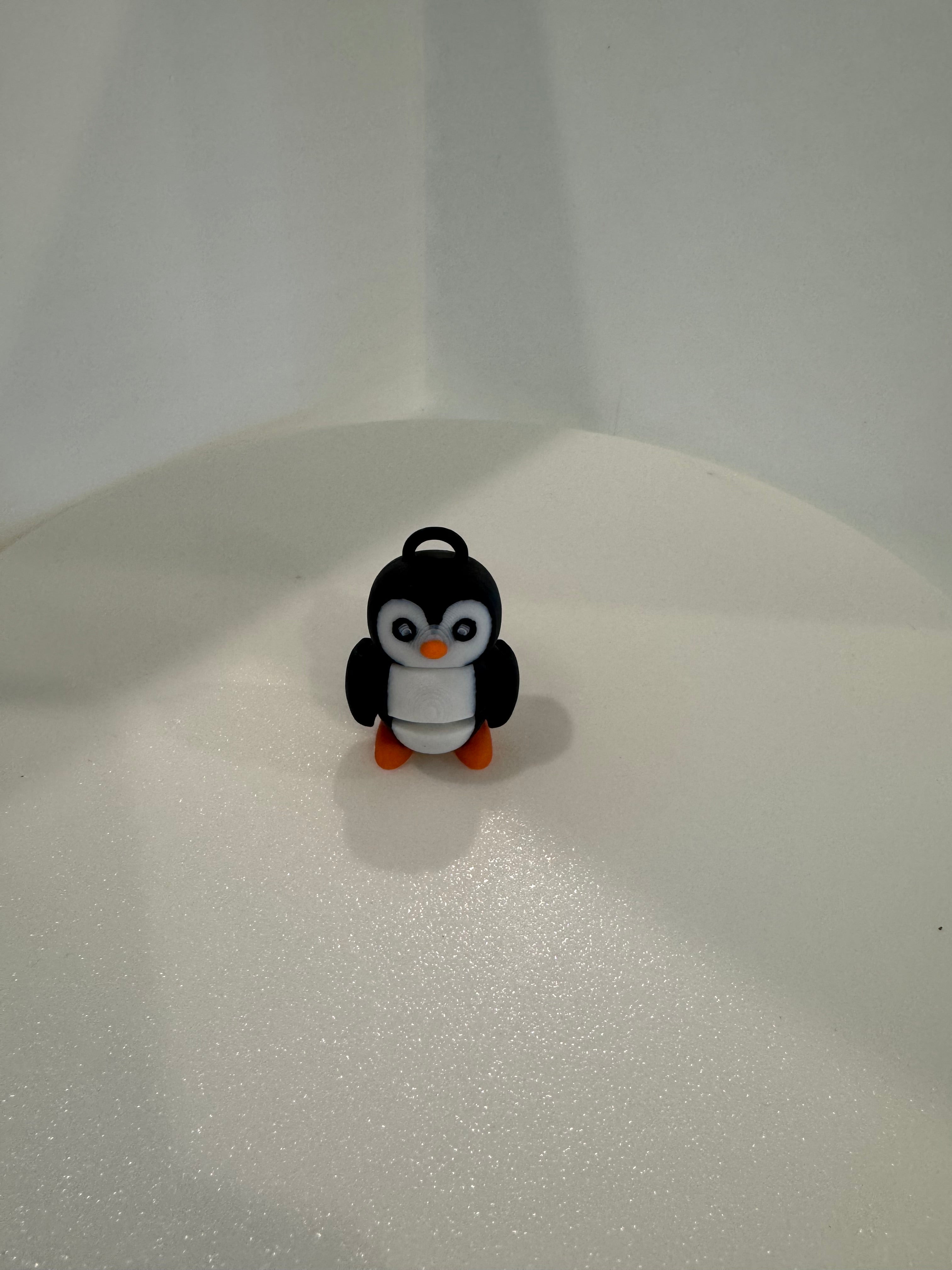Penguin Articulated Figure Keychain – Cute Flexi Companion | Fidget Toy | 3D Printed Keychain Accessory