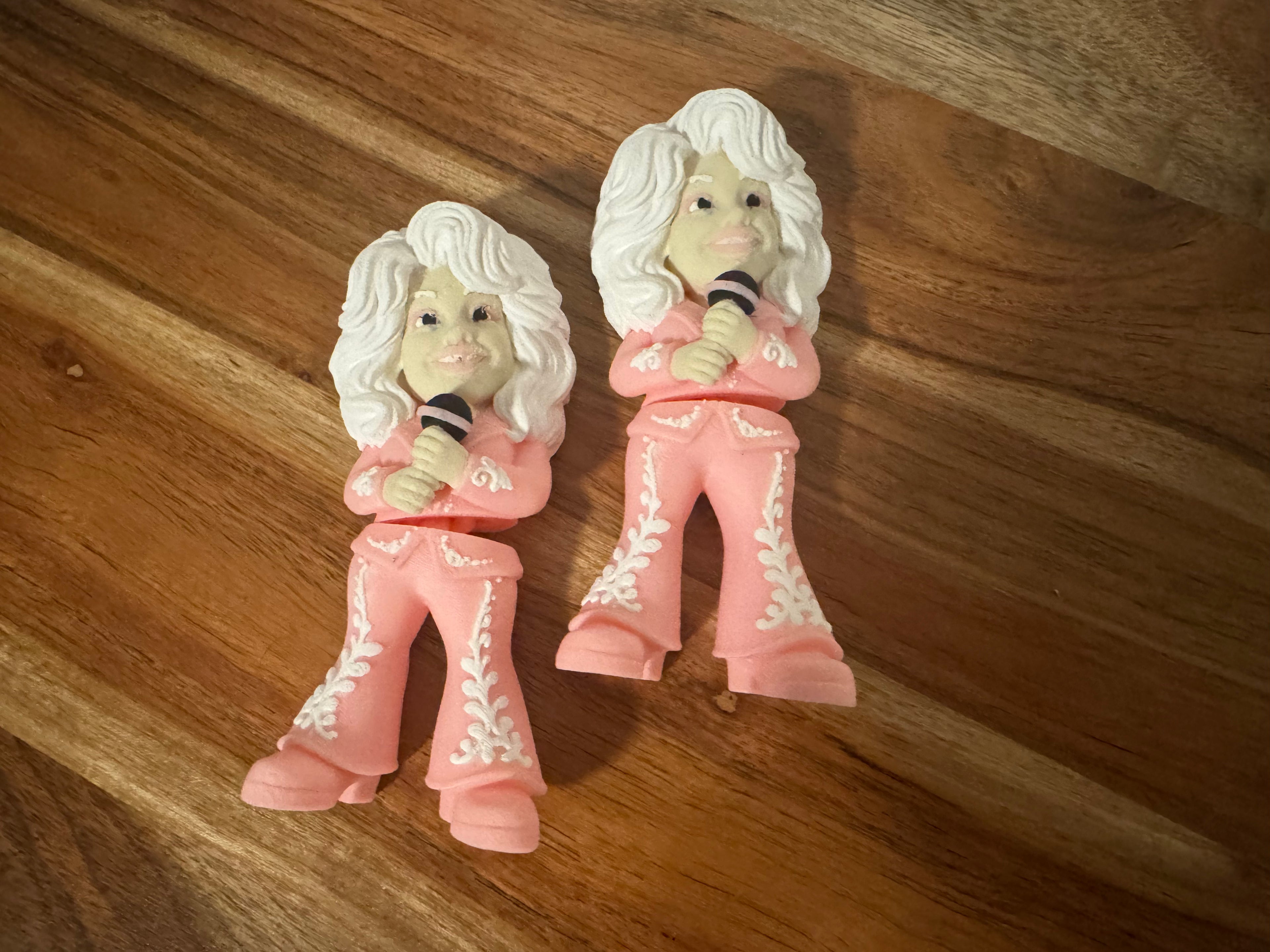 Dolly Parton-Inspired Flexi Figure | 3D Printed Country Music Collectible