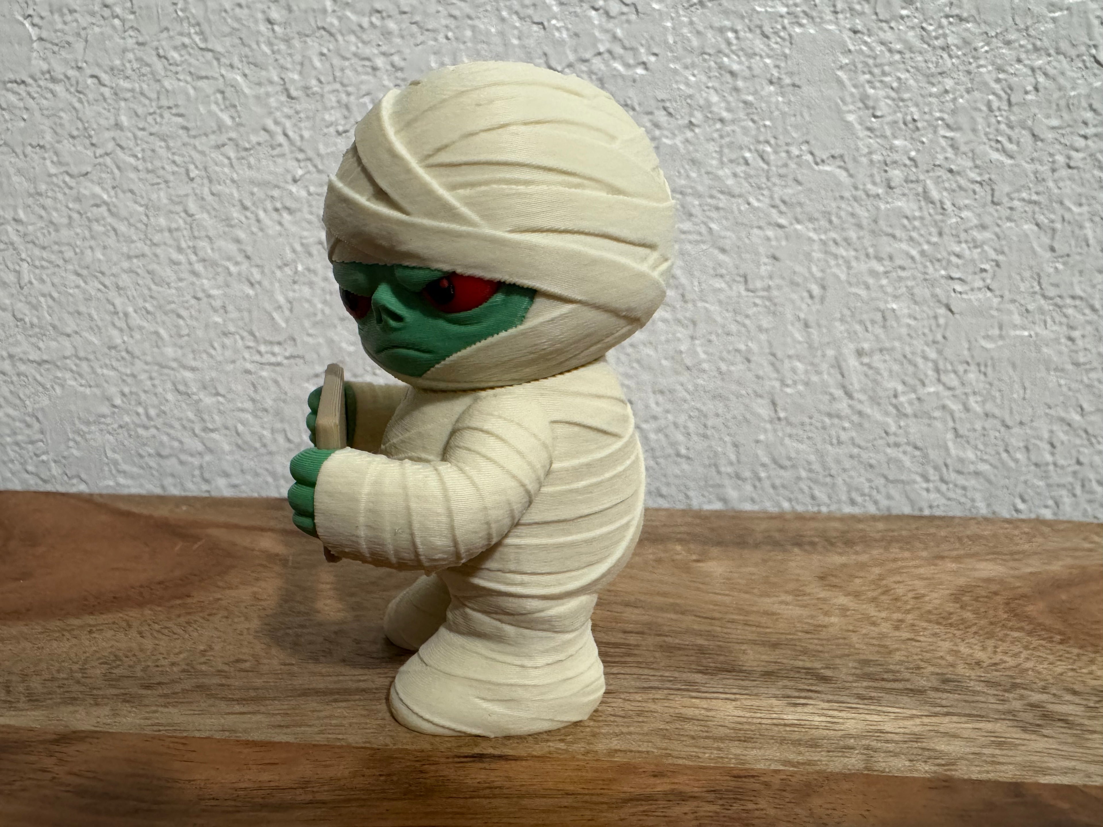 Mummy Holidays with Attitude | Funny 3D Printed Halloween Desk Buddy | Interchangeable Sign